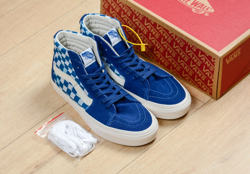 宝蓝色模糊棋盘格vanssk8hi万斯帆布鞋