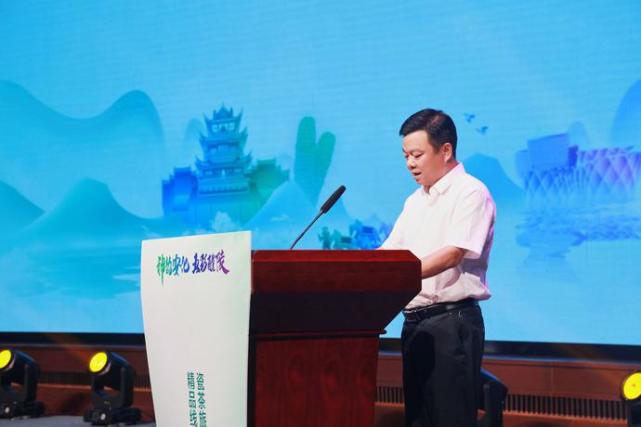 (图为中共醴陵市委书记 胡湘之)