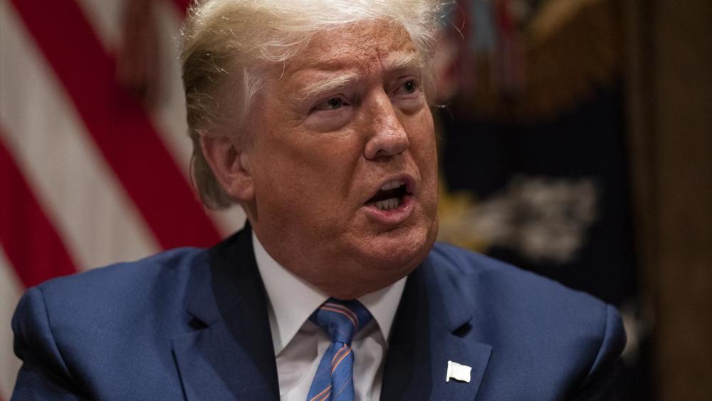 特朗普|故意拖延疫苗？大选临近，拉票工具“难产”，特朗普怒斥美药监局