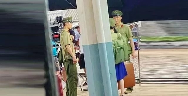 肖战|肖战进组拍戏低调复出，新剧士兵造型曝光，粉丝理智呼吁拒绝路透