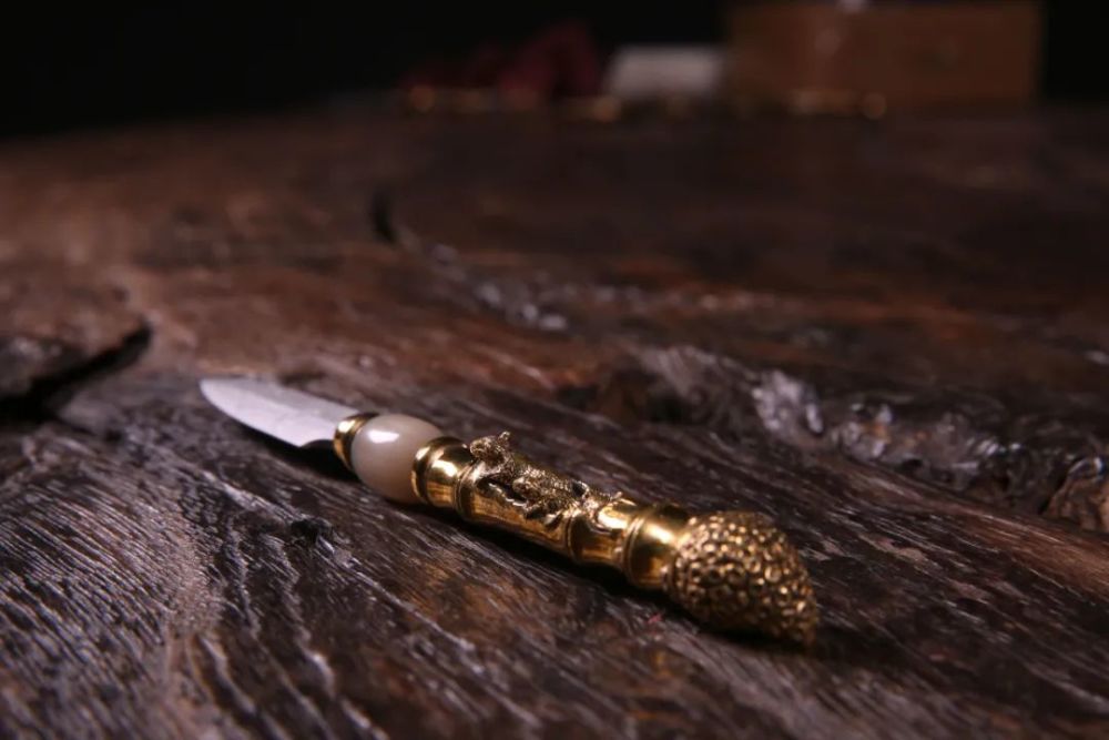 茶饼|来自外太空的神秘礼物——这些用陨铁制作的精品茶剑，美的深入人心