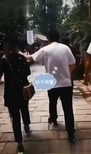 李佳琦|于谦阻止保安赶人，有葛优的风范，与李佳琦、吴亦凡形成鲜明对比