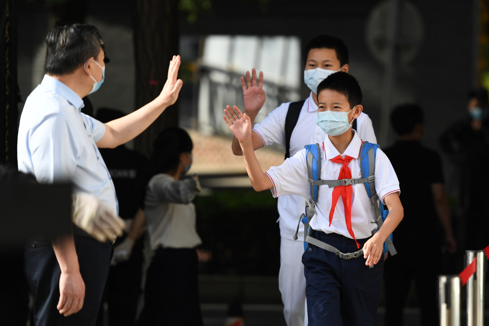 北京市委教育工委|将“一米线”画进师生心里！北京开学后将坚持晨午检