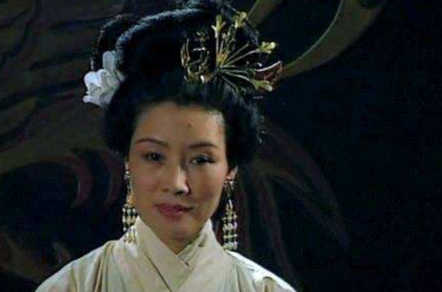 实力派演员吕中 儿子是出色的导演;儿媳是影后,一家人都很优秀