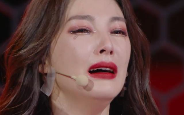 乘风破浪的姐姐姐姐们花式比哭孟佳的哭让观众忍不住笑了