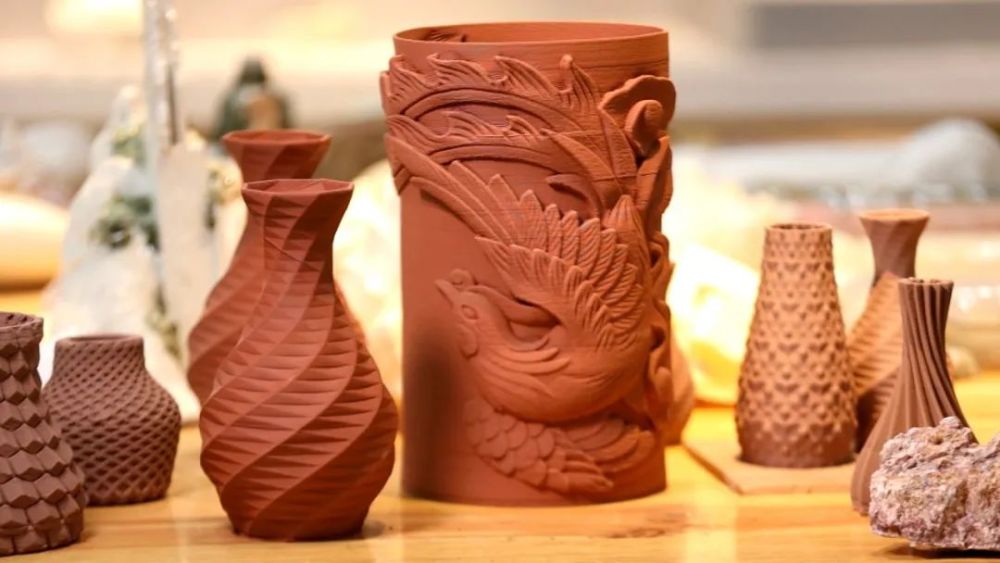 的产学研传一体化制陶产业链,南宁红陶正用中国万年陶文明和全球共话