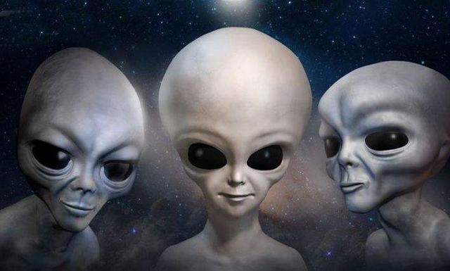 旅行者号|安全飞行了43年的旅行者号，未来会在宇宙中遇到什么呢？