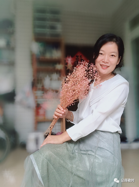 我要摇船来看你作者川江东去诵读杨陆梅