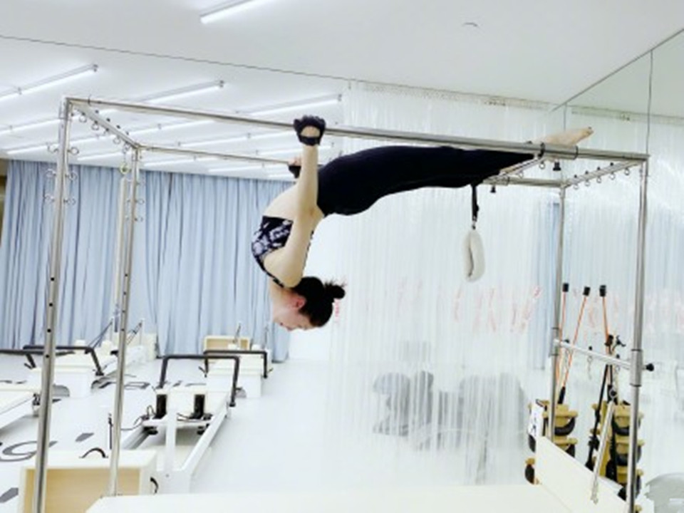 离婚|离婚后董璇新恋情曝光！40岁状态好，大秀一字马，专访自信绝口不提高云翔