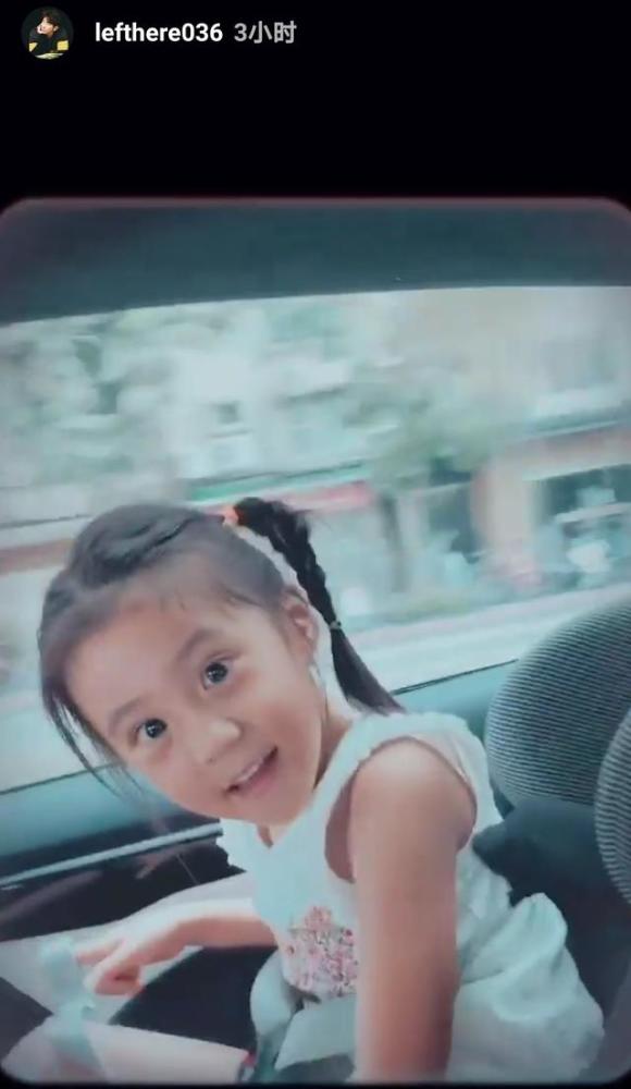 咘咘|贾静雯修杰楷晒女儿户外骑车、打篮球，咘咘波妞越来越像双胞胎