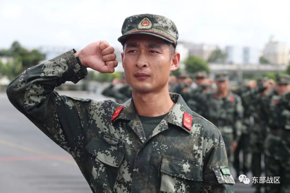 即将入伍的新兵,认识一下你们的班长!_腾讯新闻