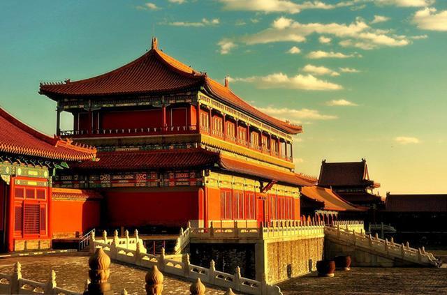 古代建筑|古代建筑历经千年都没事，现代建个围墙一下雨就坍塌？实在太讽刺