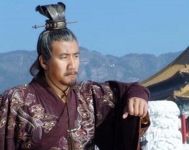 古代建筑|古代建筑历经千年都没事，现代建个围墙一下雨就坍塌？实在太讽刺