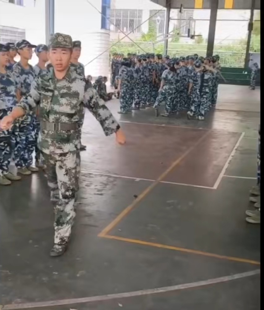 杨迪|素人意外撞脸杨迪，竟还是杨迪的粉丝，杨迪晒视频对比大呼太像了