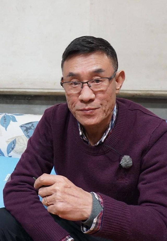 八佰|刚看完《八佰》，被杜淳的塑料普通话全程吸引，演技太好！