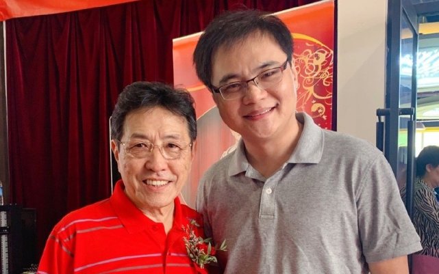 许多人都知道,德云社的班主郭德纲有两个师父,一个是金文声,还有一个