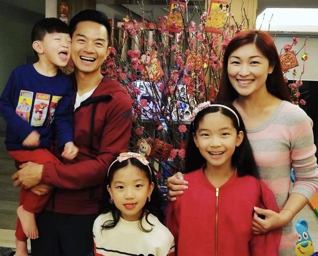 胡诺言|幸福！TVB金牌绿叶与妻子相爱多年依旧恩爱，被封为爱妻号