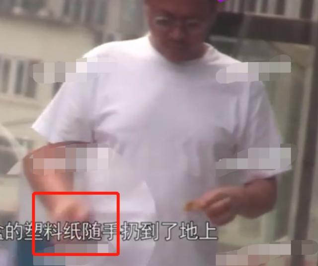 王学兵|吃瓜日报丨杨祐宁未婚先孕公开孩子性别；杨丽萍首回应结婚生子话题