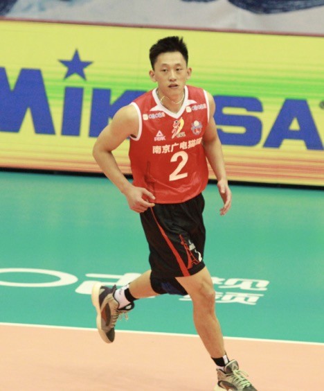 80米,俞元泰打趣地回应道:"身高没有那么低吧,我的身高应该是1.