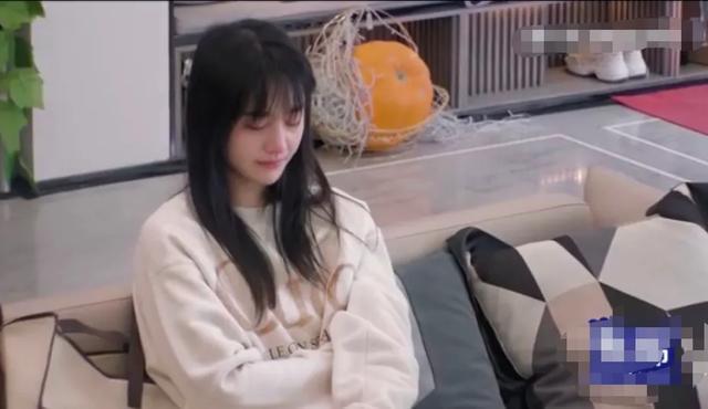 郑爽|郑爽被曝拍综艺要六千万，是撒贝宁十倍，态度恶劣遭业内联手拉黑