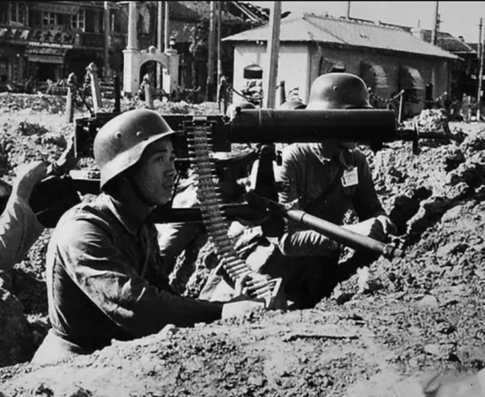 八佰|电影《八佰》背后被忽略的历史：“八佰”壮士遭英国人算计，命运悲壮