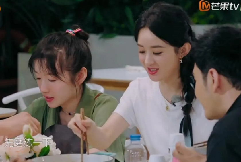 赵丽颖|赵丽颖录节目房间邋遢被放大，我想说：这在综艺里太正常不过了！