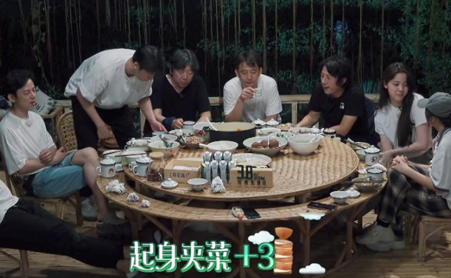 赵丽颖|赵丽颖录节目房间邋遢被放大，我想说：这在综艺里太正常不过了！