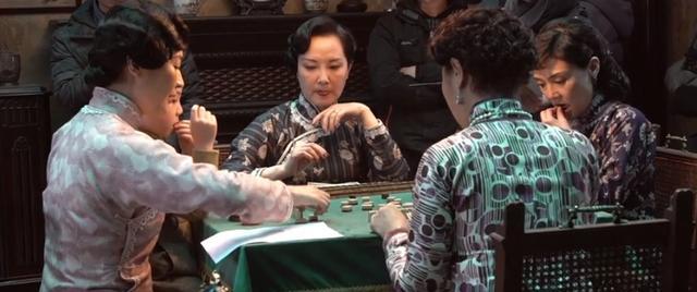 八佰|10年筹备，4年制作，3次撤档的《八佰》，没在拍时代的马屁