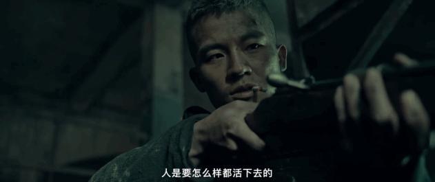 八佰|10年筹备，4年制作，3次撤档的《八佰》，没在拍时代的马屁