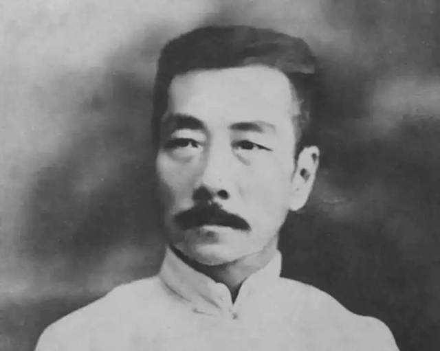 鲁迅|鲁迅留学日本时，是什么刺激了他，使他走上“弃医从文”的道路