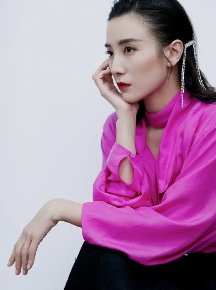 迪丽热巴|懒人娱乐慢讯：热巴、马思纯、蓝盈莹、宋佳、郑爽、欧豪