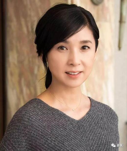 刘亦菲|哈？60岁的她美貌照样吊打刘亦菲？！