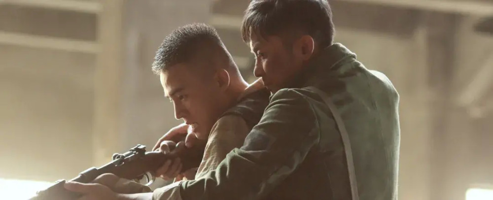 票房|《八佰》票房飙破8亿元，最亮眼的一位演员不是王千源而是他