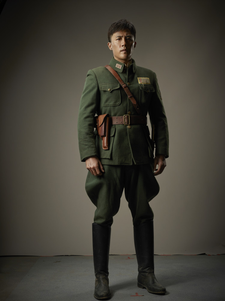 八佰曝光杜淳定妆照亦刚亦柔尽显儒将风采