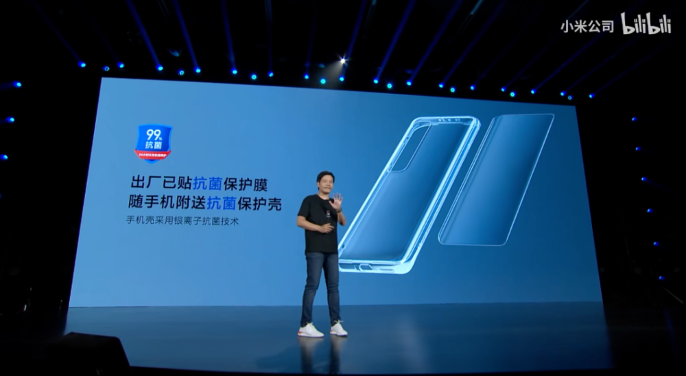 屏幕|为什么越来越多的手机被贴上了出厂膜，是屏幕变脆弱了？