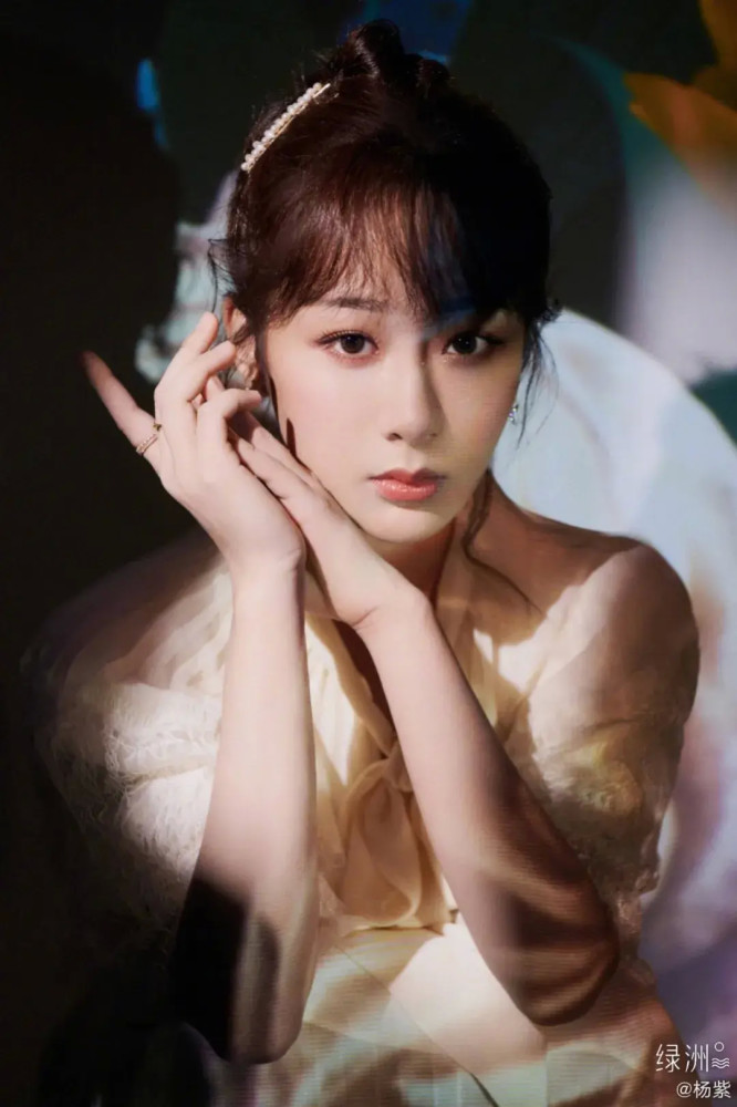 郑爽|王俊凯模仿蔡徐坤的路线？郑爽模糊概念？杨紫后悔没接琉璃了吗