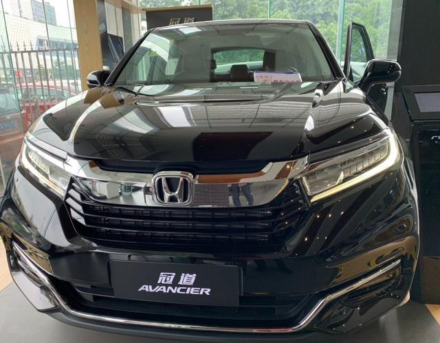 店内实拍2020款本田冠道黑色车身相当大气配15t20t