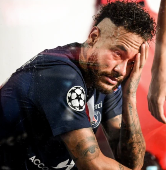 悲伤溢出屏幕内马尔赛后晒捂脸哭泣照失败是足球的一部分