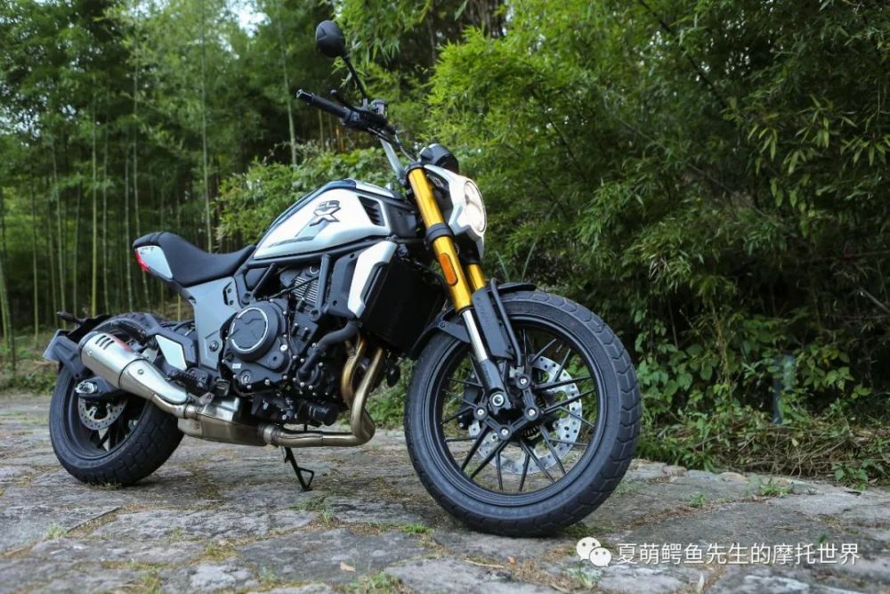 春风700clx国产完成度最高的一台摩托车