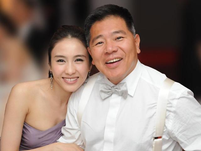 黎姿|48岁黎姿晒胳肢窝，疑向“绮梦”致敬，不拍戏确实可惜了