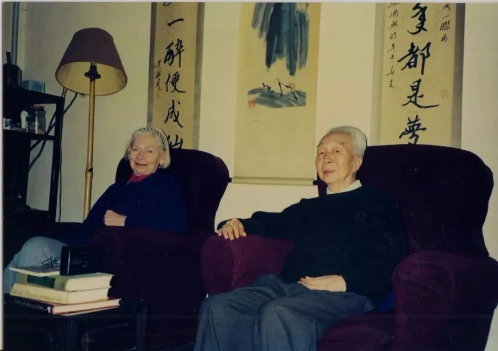 当年母亲发狠对戴乃迭的警告,正是担心悲剧在女儿身上发生