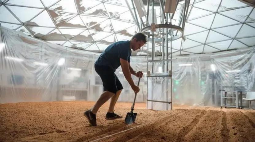 火星|火星探测器纷纷上天，人类离移民火星还远吗？