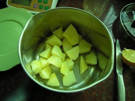 孩子拉肚子拿一个苹果这样用,用1次就好,还不反复!