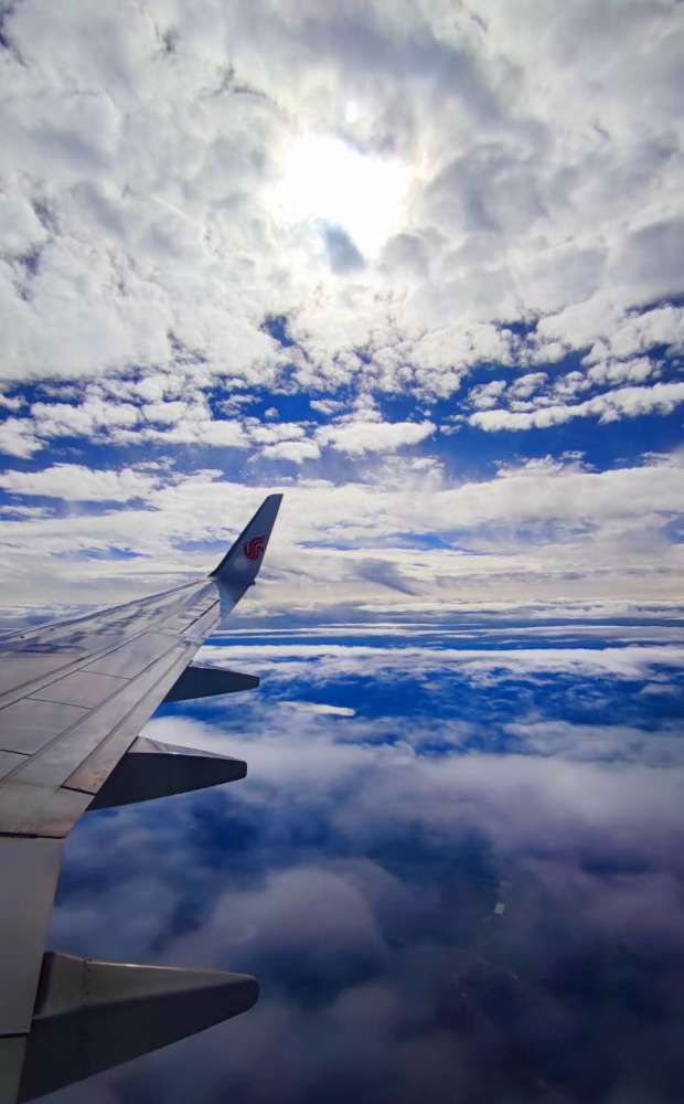 北京|北京大雨过后美景现，一半蓝色云海一半碧空如洗
