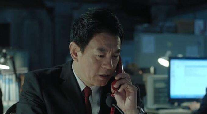 郭建国由著名演员周浩东饰演.