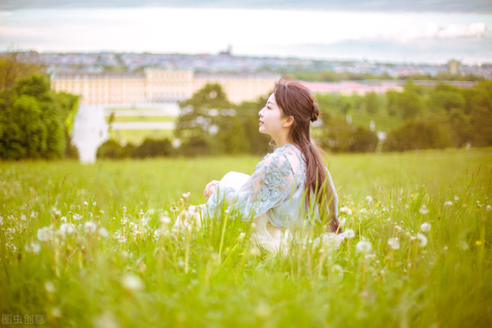 夜读|姑娘你有书不想读？那就看这首诗里古代女性求知的无奈现实吧？