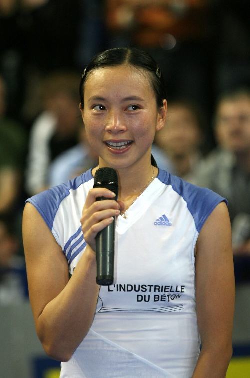 她因个子矮被逐出国羽入法籍后勇夺11冠世界排名第二打脸教练