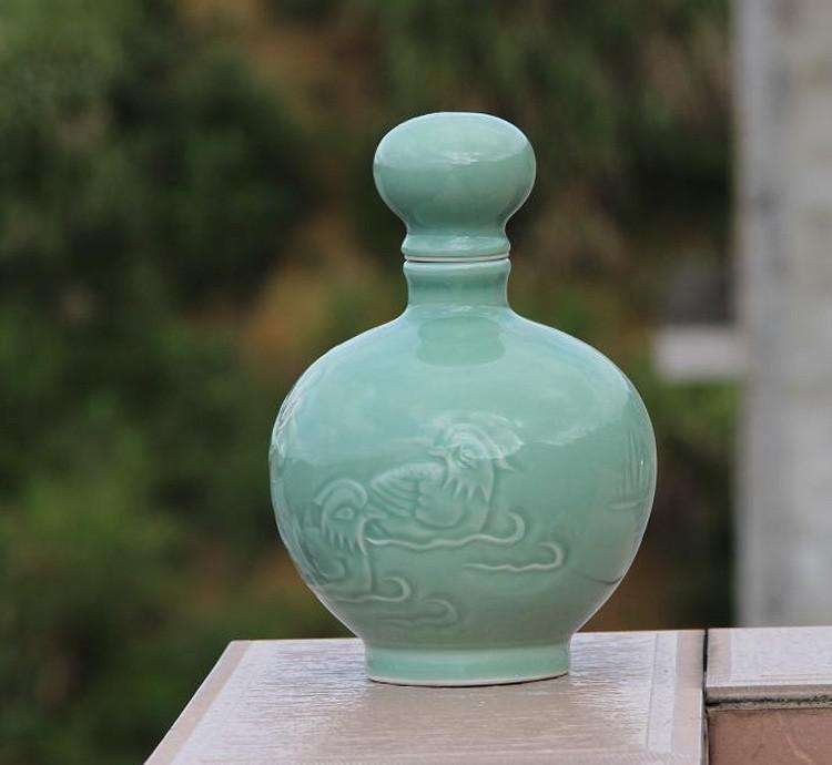 四川传统陶艺青釉酒坛