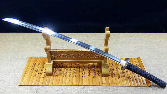 全球最强快刀第2狗腿刀外形独特被誉为世界反曲刀之王