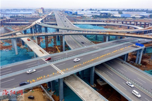 洛陽翠雲峰立交加緊建設 力爭年底前建成通車_騰訊新聞